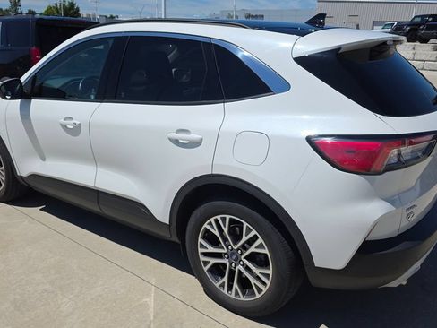 Used 2020 Ford Escape SEL FWD image 3