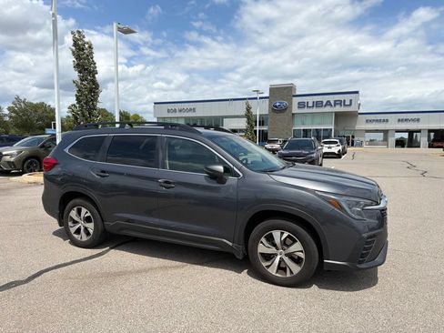 Used 2023 Subaru Ascent Premium w/ Convenience Package AWD/4WD image 1