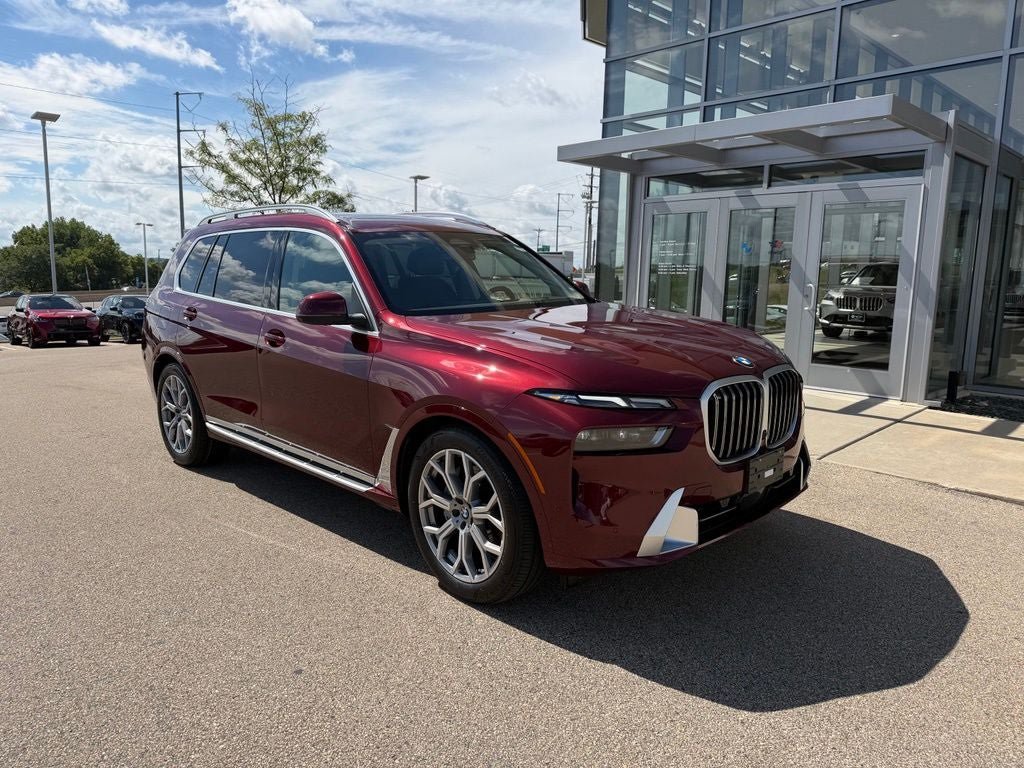 Used 2026 BMW X7 xDrive40i AWD/4WD image 1