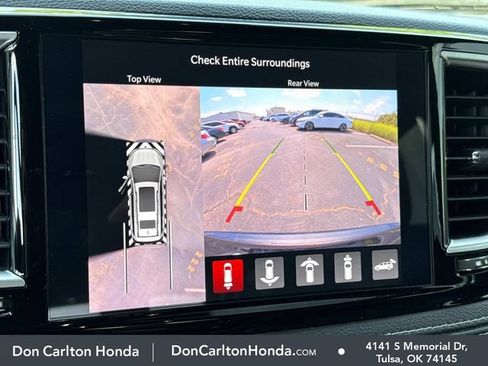 Used 2025 Chrysler Pacifica Limited w/ Trailer Tow Group FWD image 21