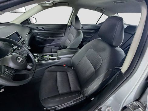 Used 2023 Nissan Altima 2.5 S FWD image 13