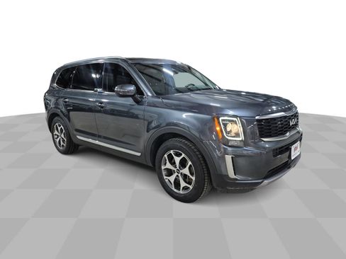 Used 2022 Kia Telluride EX w/ Towing Package FWD image 2