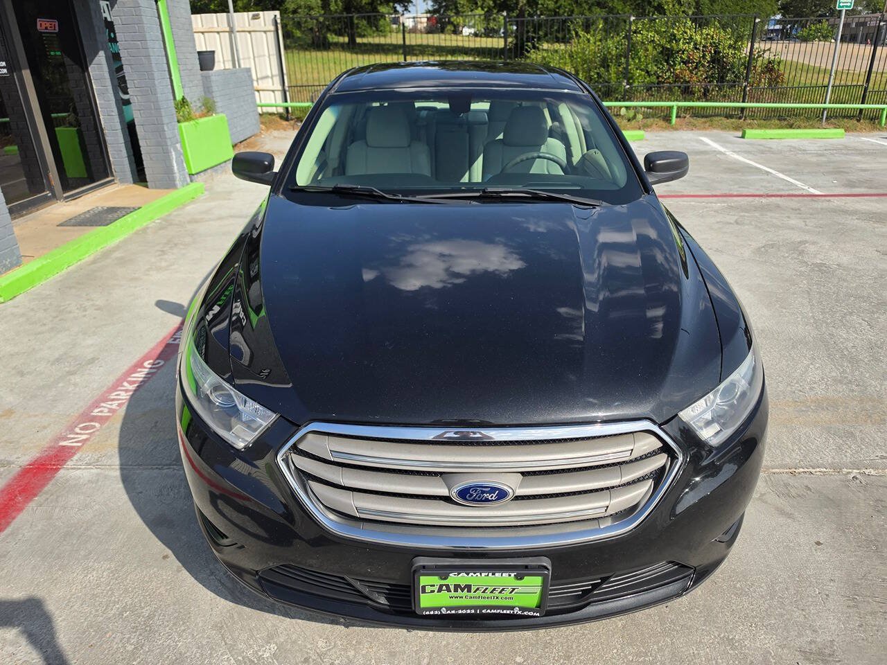 Used 2013 Ford Taurus SE FWD image 7