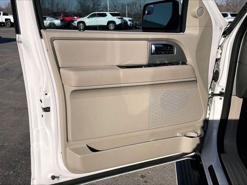 Used 2012 Ford Expedition Limited image 26