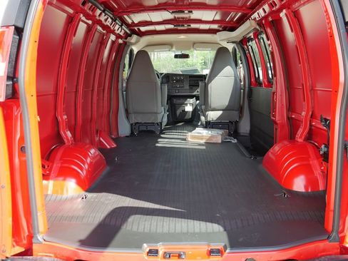 New 2026 Chevrolet Express 3500 RWD image 20