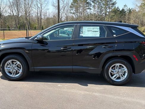 New 2026 Hyundai Tucson SE image 8