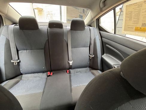 Used 2025 Nissan Versa SV FWD image 32