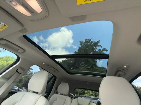 Used 2024 Volvo XC90 T8 Plus w/ Protection Package AWD/4WD image 28