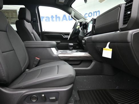 New 2026 Chevrolet Silverado 1500 LTZ w/ Z71 Off-Road Package AWD/4WD image 7