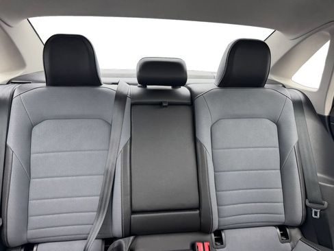 Used 2025 Volkswagen Jetta SE FWD image 14