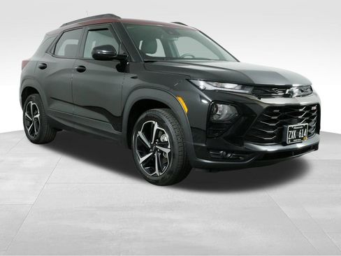 Used 2023 Chevrolet TrailBlazer RS w/ Sun and Liftgate Package AWD/4WD image 2