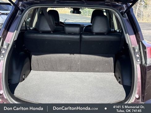 Used 2017 Toyota RAV4 LE image 9