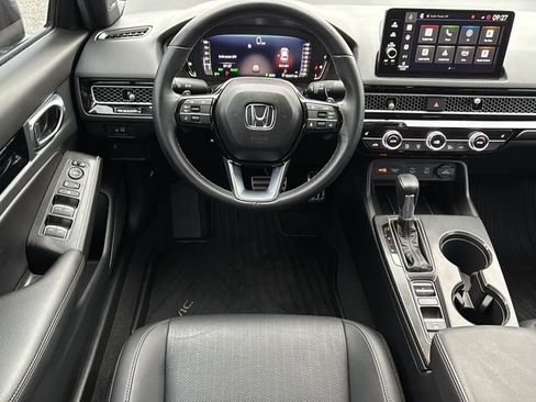 Used 2025 Honda Civic Sport image 15