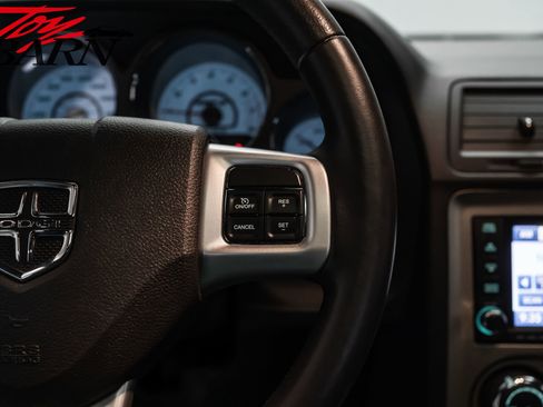 Used 2011 Dodge Challenger SRT8 image 33