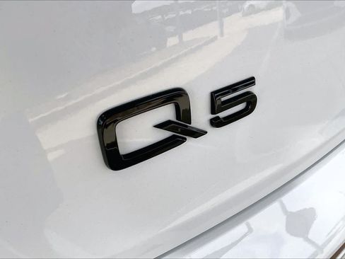 Used 2024 Audi Q5 2.0T Premium w/ Summer of Audi Package AWD/4WD image 31