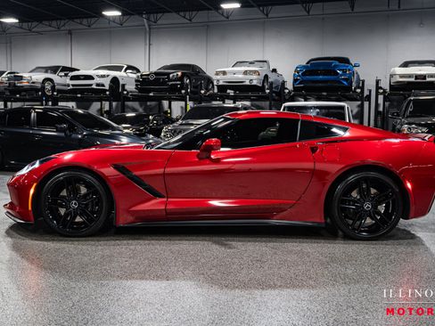 Used 2015 Chevrolet Corvette Stingray Coupe w/ 3LT Preferred Equipment Group image 2