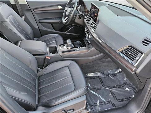 Used 2021 Audi Q5 Premium Plus w/ Premium Plus Package image 19