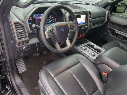 Used 2021 Ford Expedition XLT image 9