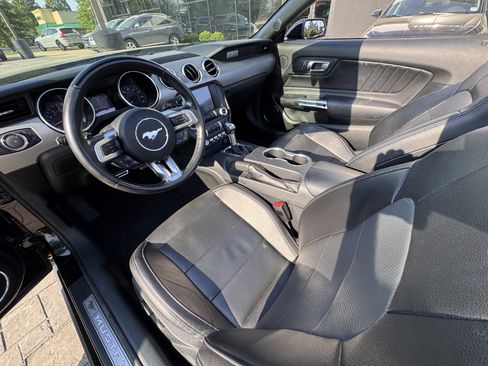 Used 2023 Ford Mustang GT Premium RWD image 3