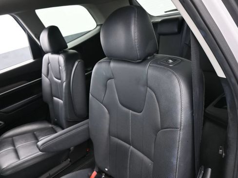 Used 2022 Kia Telluride EX w/ EX Premium Package AWD/4WD image 34