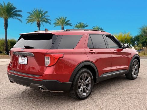 Used 2022 Ford Explorer XLT w/ Equipment Group 202A RWD image 5