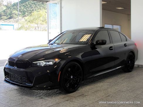 Used 2024 BMW 330i Sedan w/ M Sport Package RWD image 18
