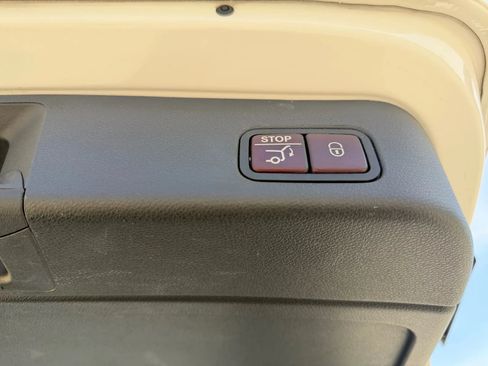 Used 2018 Mercedes-Benz GLE 350 image 30