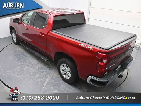 Used 2021 Chevrolet Silverado 1500 LT image 28