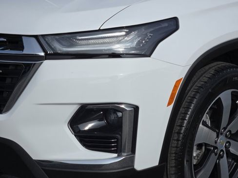 Certified 2023 Chevrolet Traverse LT w/ LT Premium Package FWD image 11