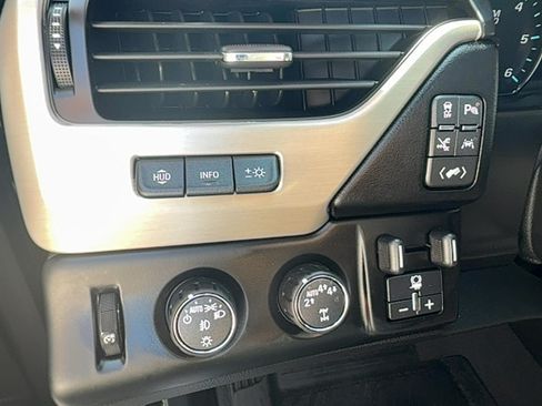 Used 2019 GMC Yukon XL Denali w/ Open Road Package AWD/4WD image 26