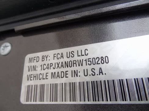 Used 2024 Jeep Wrangler Sport S image 40