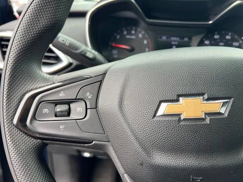 Used 2021 Chevrolet TrailBlazer LT w/ Convenience Package FWD image 12