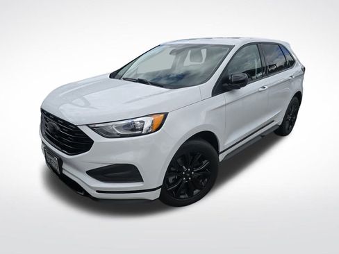 Used 2024 Ford Edge SE w/ Black Appearance Package image 8