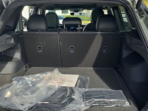 New 2026 Volkswagen Tiguan SE R-Line FWD image 23