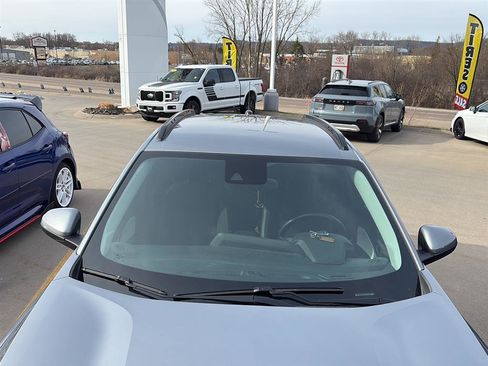 Used 2024 Chevrolet Trax LT w/ Driver Confidence Package image 10