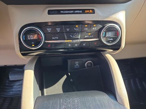 Certified 2021 Ford Escape SEL w/ Technology Package FWD image 28