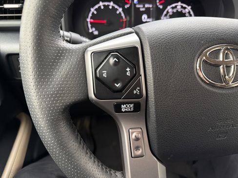 Used 2022 Toyota 4Runner SR5 Premium w/ Moonroof Package image 19