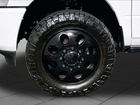 Used 2026 RAM 3500 Laramie AWD/4WD image 10