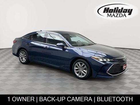 Used 2020 Toyota Avalon XLE w/ Carpet Mat Package FWD image 1
