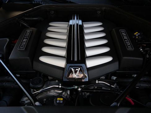 Certified 2018 Rolls-Royce Wraith RWD image 31