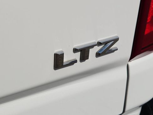 Used 2024 Chevrolet Silverado 2500 LTZ w/ LTZ Texas Edition AWD/4WD image 13