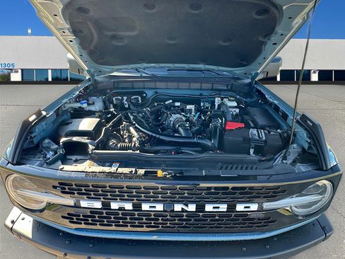 Used 2022 Ford Bronco Wildtrak image 29