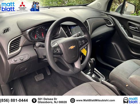 Used 2020 Chevrolet Trax LS w/ Tint and Cruise Package image 15