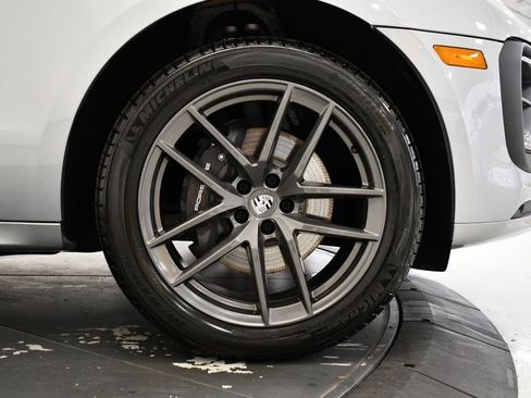Certified 2026 Porsche Macan Turbo AWD/4WD image 19