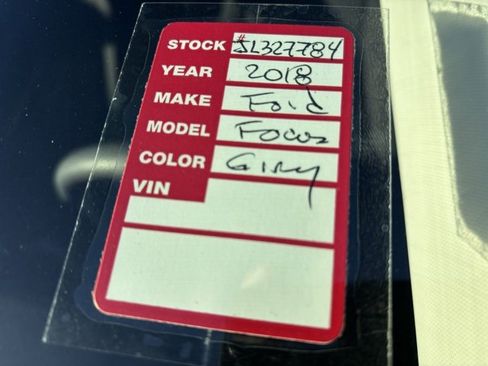 Used 2018 Ford Focus SE image 5