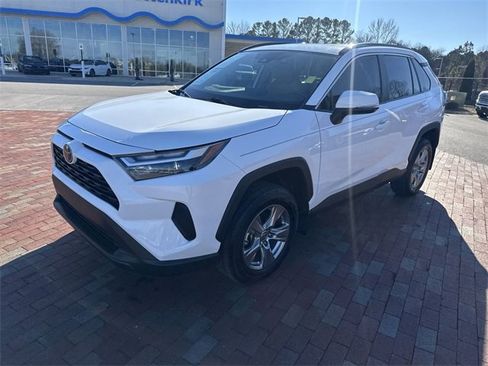 Used 2024 Toyota RAV4 XLE w/ Convenience Package image 32