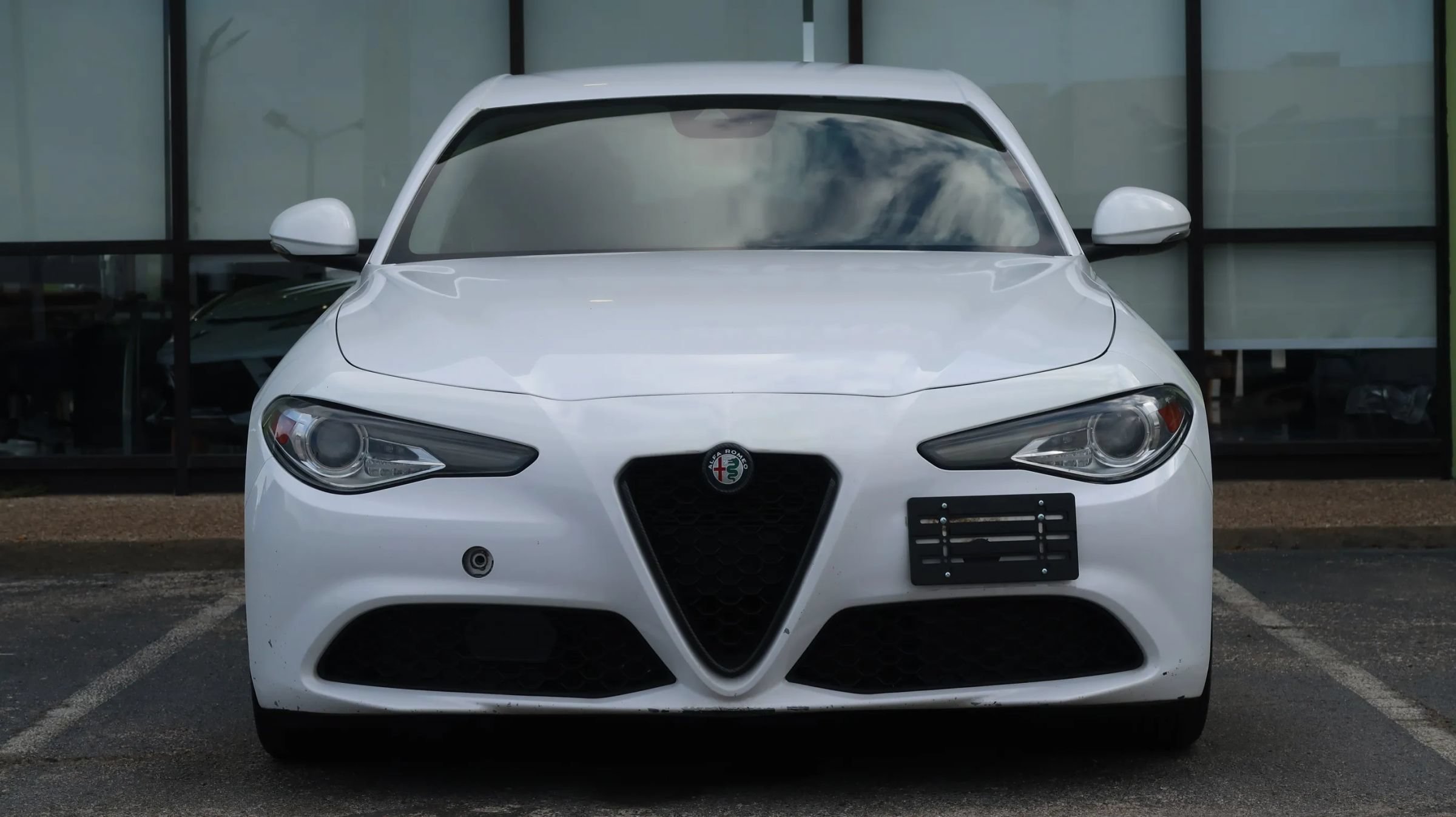 Used 2020 Alfa Romeo Giulia RWD image 2