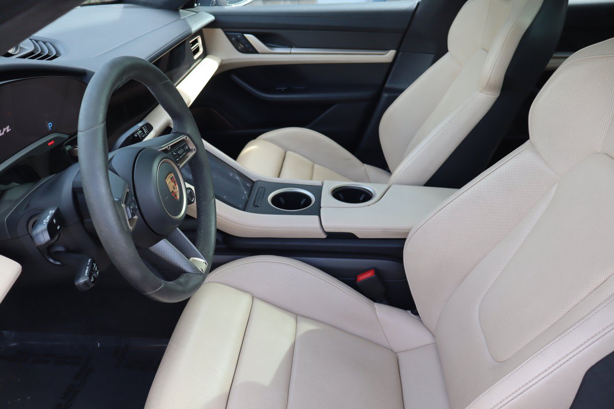 Used 2022 Porsche Taycan Turbo S AWD/4WD image 25