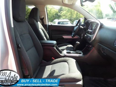 Used 2018 Chevrolet Colorado LT AWD/4WD image 20