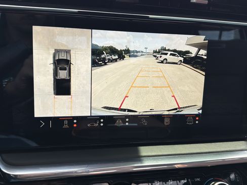 Used 2024 GMC Sierra 2500 Denali Ultimate w/ Max Trailering Package AWD/4WD image 15